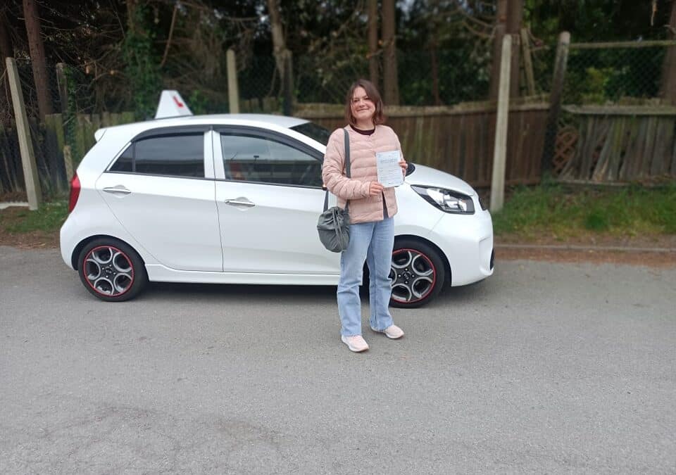 Driving Lessons Bounds Green. Julia passed her driving test first time with drive with nik.